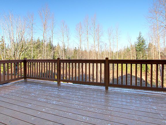 Deck on main floor
