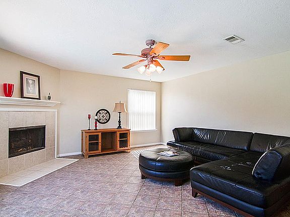 3rd image of 17518 Coventry Squire Dr