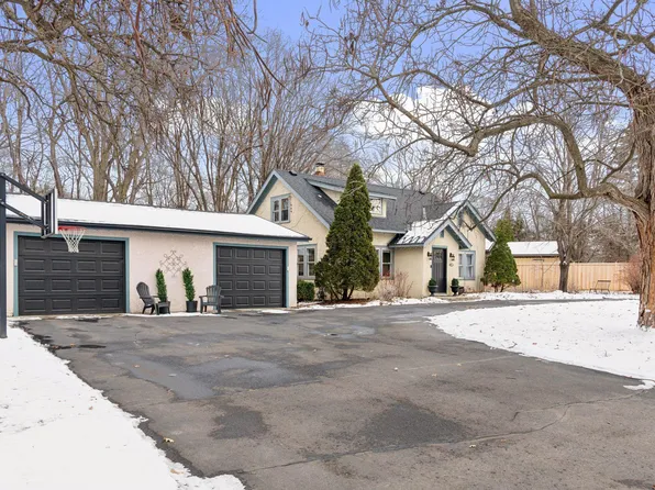 5149 Woodridge Rd, Minnetonka, MN 55345