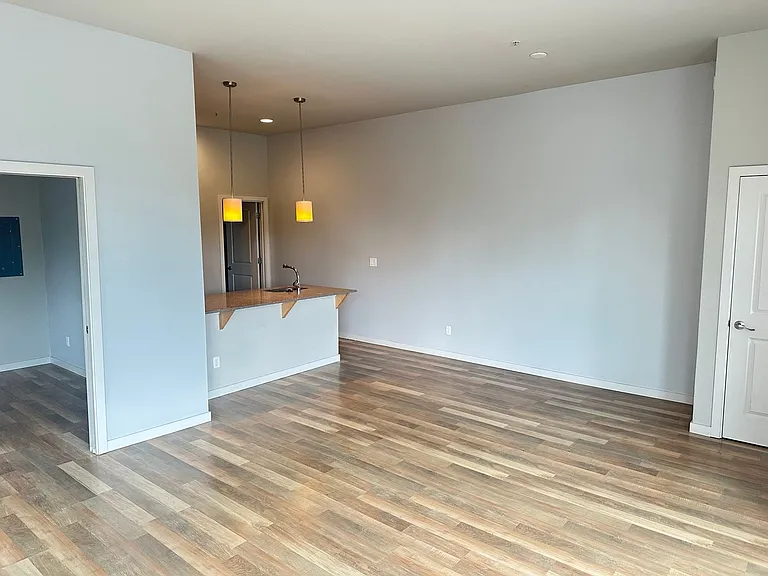 1607 NW Davis St — Photo 41