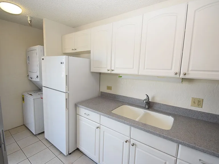 1226 Alexander St #802 — Photo 25