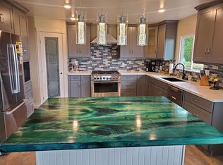 10855 Snowdown Ave, Oakland, CA