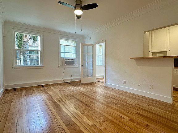 3rd image of 527 S Hobart Blvd APT 206