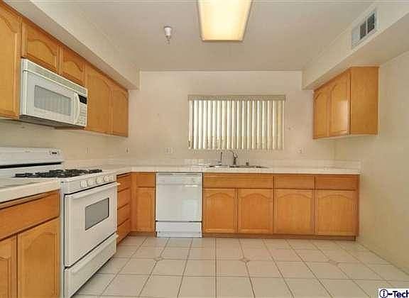 5th image of 400 W California Ave Unit 305