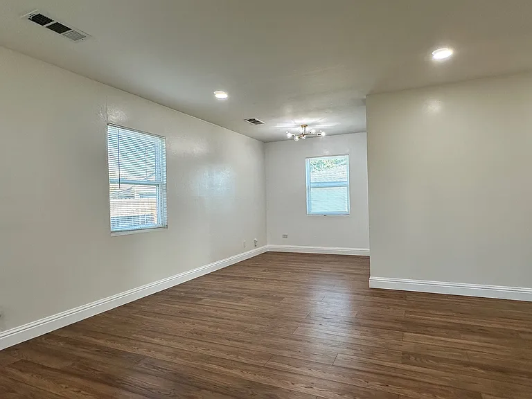 3609 Peckham Ave — Photo 5
