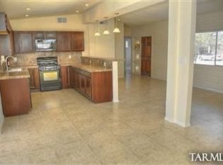 6010 E 33rd St, Tucson, AZ 85711