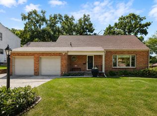 5814 Harwood Dr, Des Moines, IA 50312