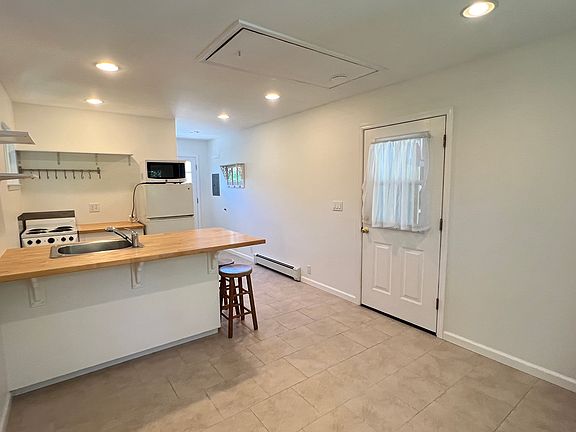 3rd image of 520 Tabor Dr #Adu