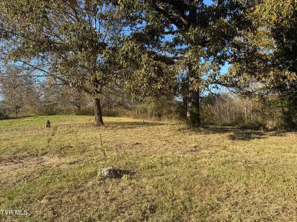 1760 Hickory Tree Rd, Bluff City, TN 37618