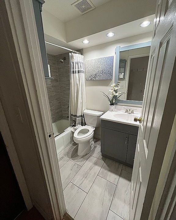 1st image of 19 Parkside Ct APT 5