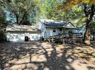 700 Charles Rd, Carbondale, IL 62901