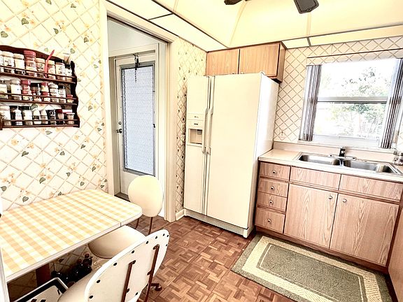 3rd image of 231 E Lantana Road #202