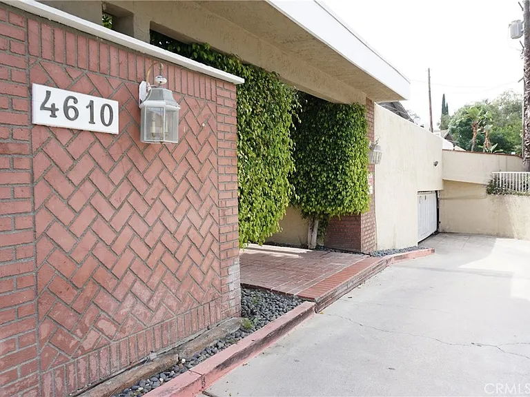4610 Densmore Ave #20 — Photo 73