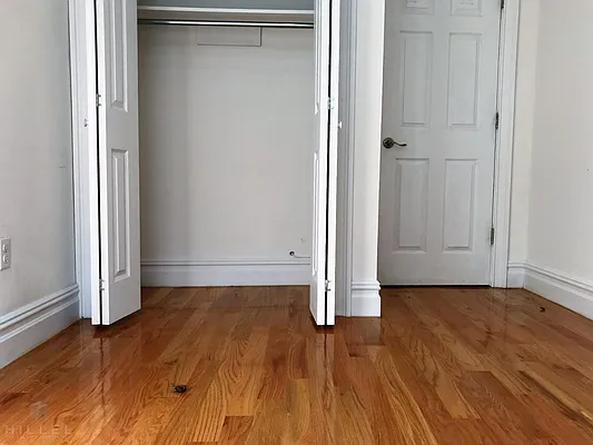 Rented by Hillel Realty Group | media 17