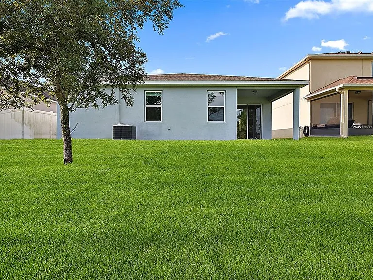 16459 Centipede St — Photo 3