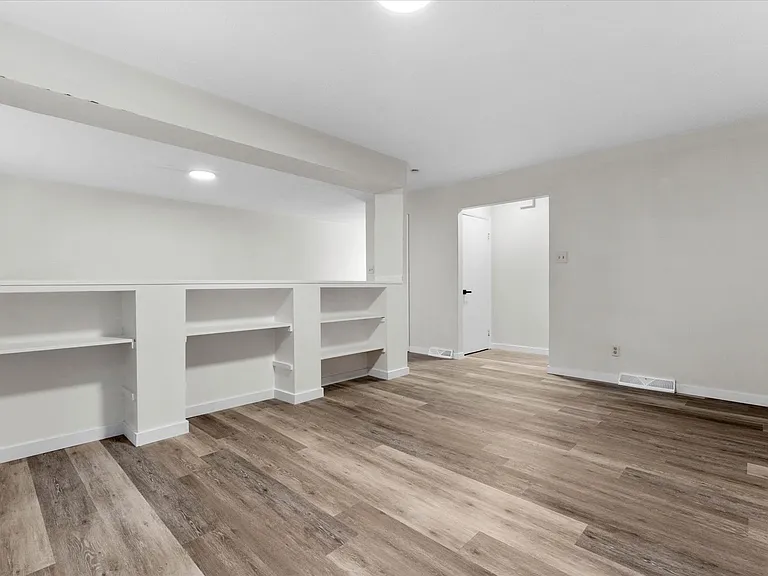 1102 Apache Dr — Photo 3