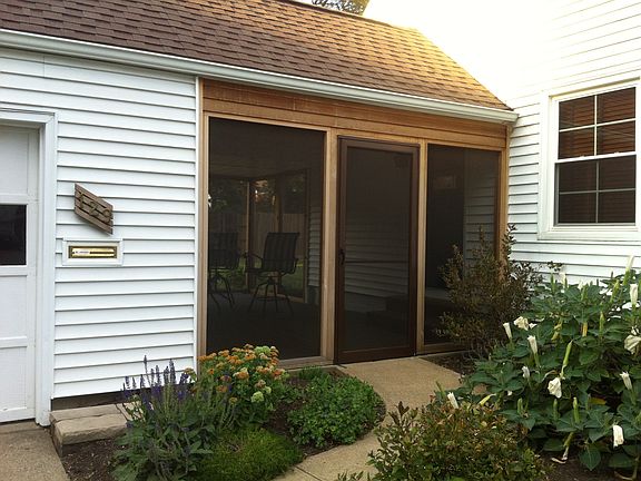 Large side, covered patio