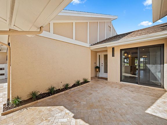 2nd image of 3733 Cape Pointe Circle