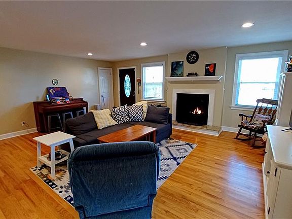 Living Room with gas fireplace