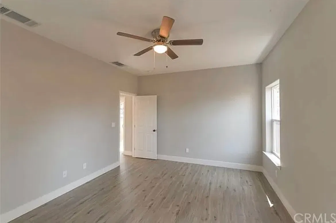 3 bed, 1235 sqft, $2,450 — Photo 2
