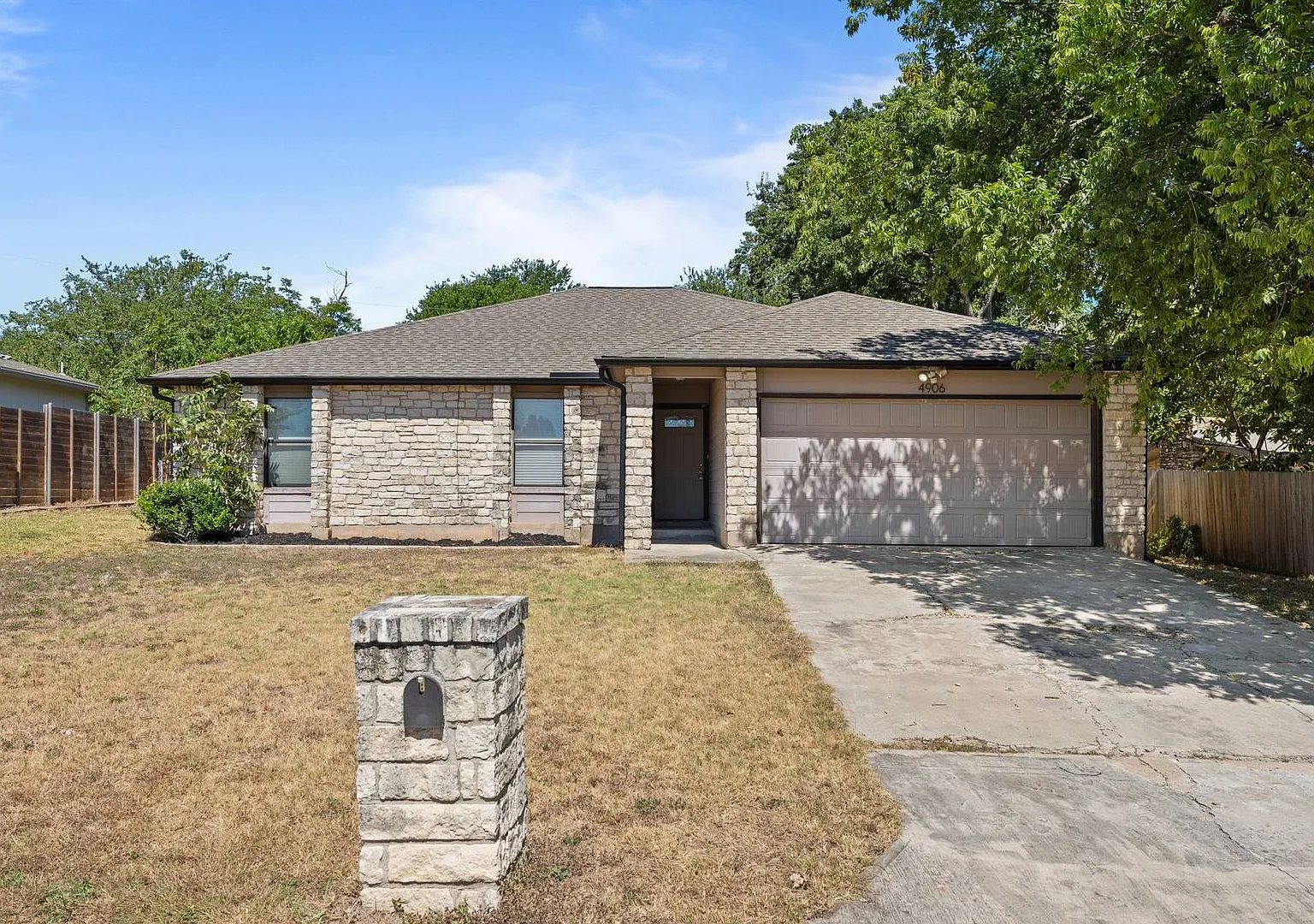 3 bedroom house with fireplace and large fenced in yard - Available now! — Photo 1