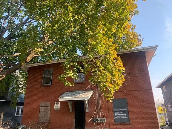4th image of 2327 N Main St
