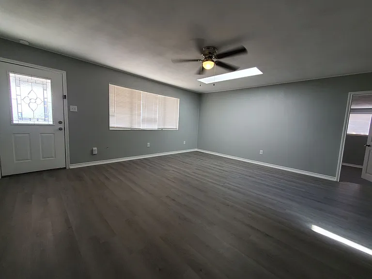 3230 Abilene St — Photo 8
