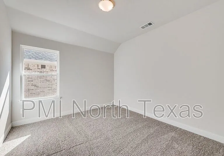 309 Amenduni Ln — Photo 17