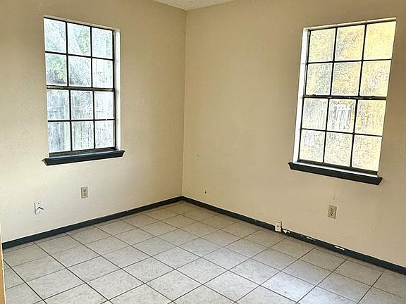5th image of 22194 Young Rd