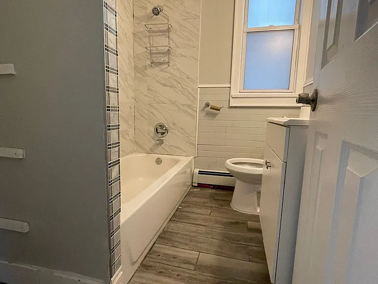 84 Winfield Ave #3 — Photo 6