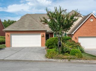 5960 Round Hill Ln, Knoxville, TN 37912