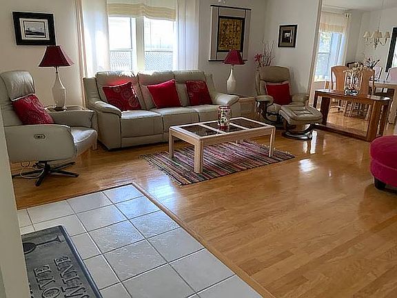 5th image of 280 Woodside Lake Dr