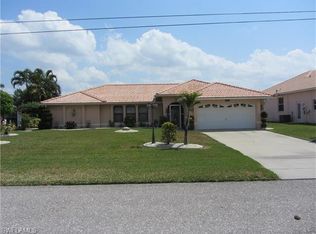 503 SE 20th Ct, Cape Coral, FL 33990