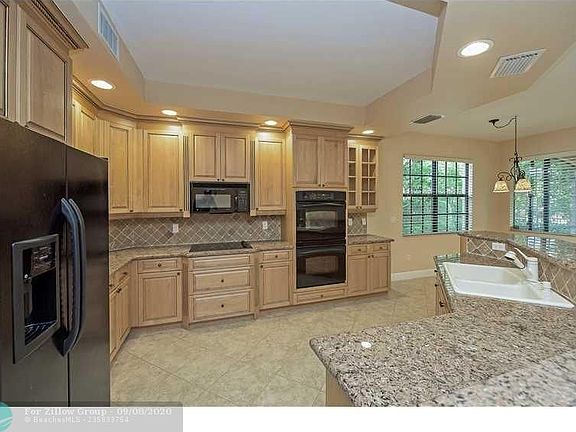 4th image of 7592 Old Thyme Ct #10A