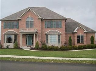 8008 Falcon Ct, Gibsonia, PA 15044