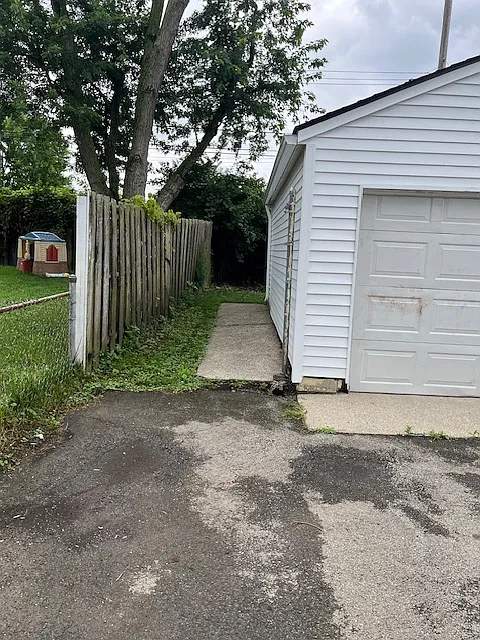 3 bed, 1025 sqft, $1,550 — Photo 4