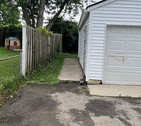 4th image of 7423 Marlan Ave