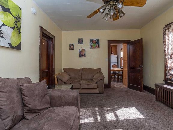4th image of 2317 7th St NE
