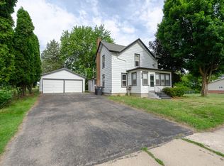 379 Furnace St, Mayville, WI 53050