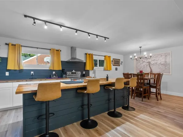 118 W Wakefield Ave, Sikeston, MO 63801