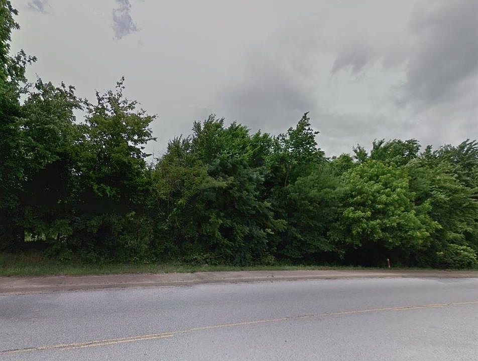 2nd image of SE 2nd St