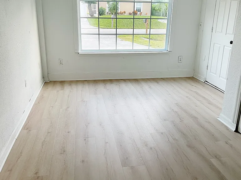8453 Cardinal Rd — Photo 16