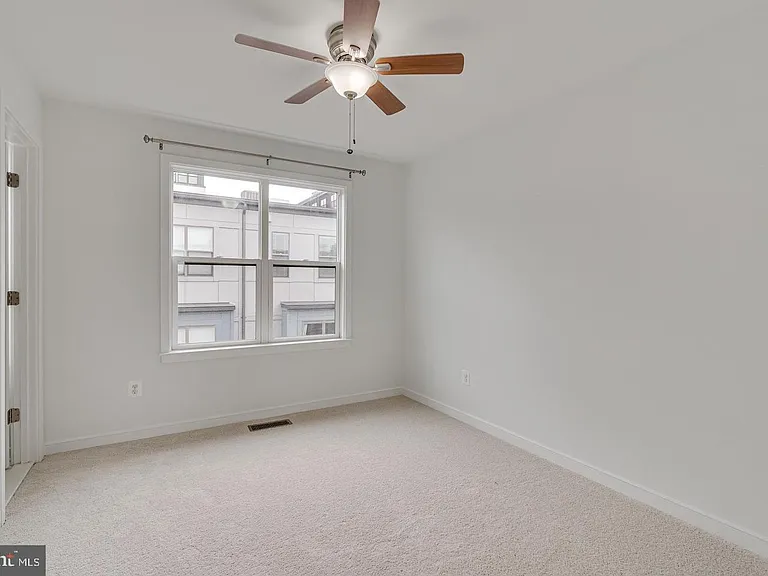 2947 Stella Blue Ln — Photo 10