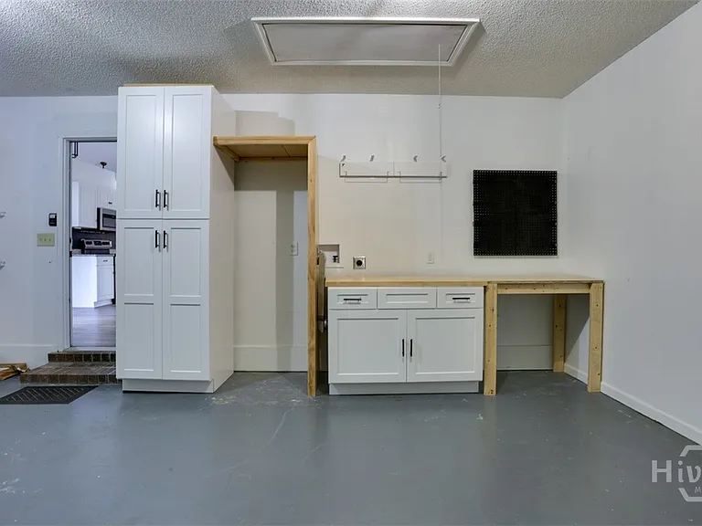 110 Saint Ives Way — Photo 28