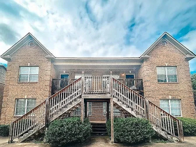 2 bed, 1100 sqft, $1,000 — Photo 1
