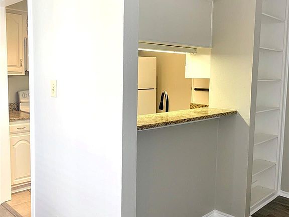5th image of 5100 Verde Valley Ln APT 275