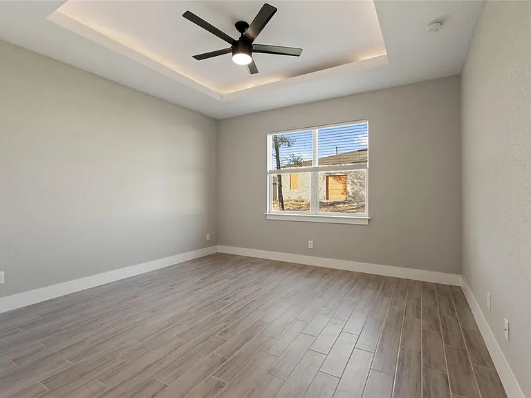 119 Tulip Ln — Photo 20