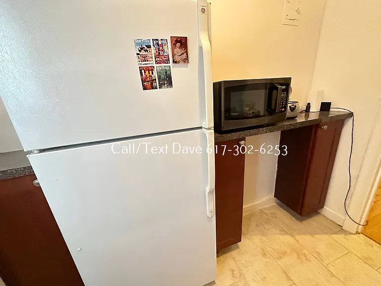65 Strathmore Rd #2 — Photo 9