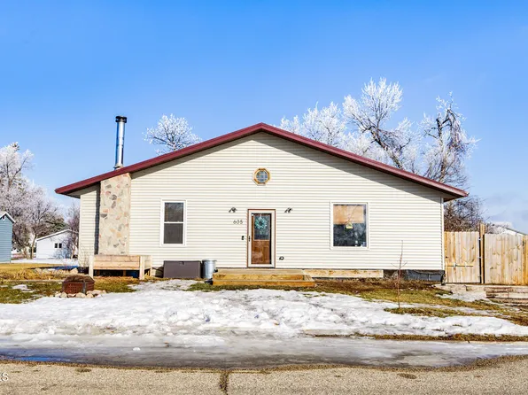 605 Ingalls Ave, Hope, ND 58046