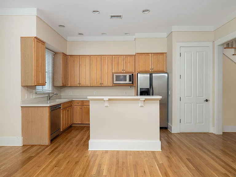 142 Wappoo Creek Dr #9 — Photo 12